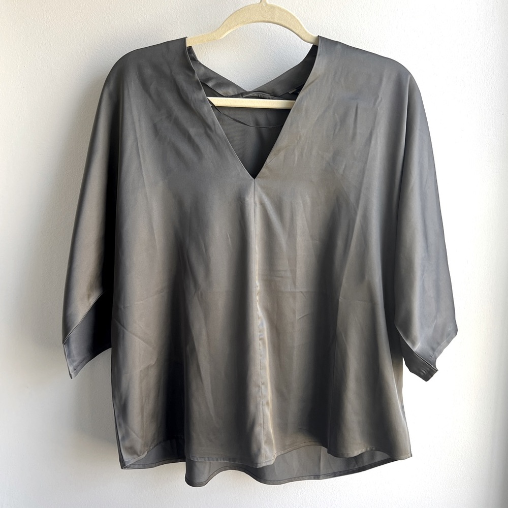 Banana Republic Silky V-neck - steel grey